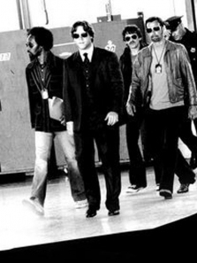 �ڰ���¢�����ȫ��