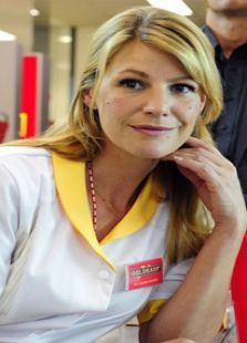 һ������̨��Ů��