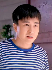 单身小伙爱上单亲妈妈电影海报